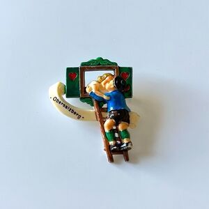 Vintage Old Celluloid Plastic German Brooch Boy Girl Kissing